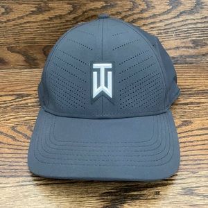 NEW Tiger Woods Nike Golf Hat